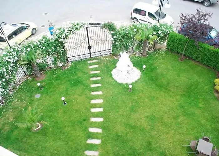 Plush, 1 Bed Apt, Dawn Park D Apartament *